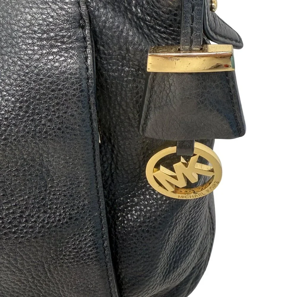 Michael Kors Bowery Black Pebbled Leather Hobo‎ Bag Front Vertical Zip Pockets